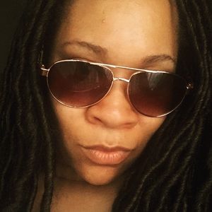 Meet your Posher, Crystalyn